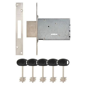 Замок врезной сувальдный MOTTURA 40.701.50 (с отв. планкой, без накладок) /1800/